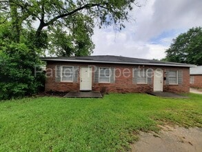 Building Photo - 307-309 Lyles Street Outside CoC - TMS004655-01-019