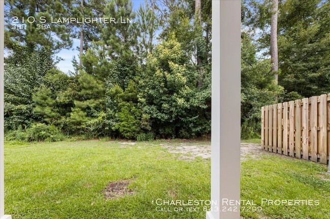 Building Photo - 210 S Lamplighter Ln