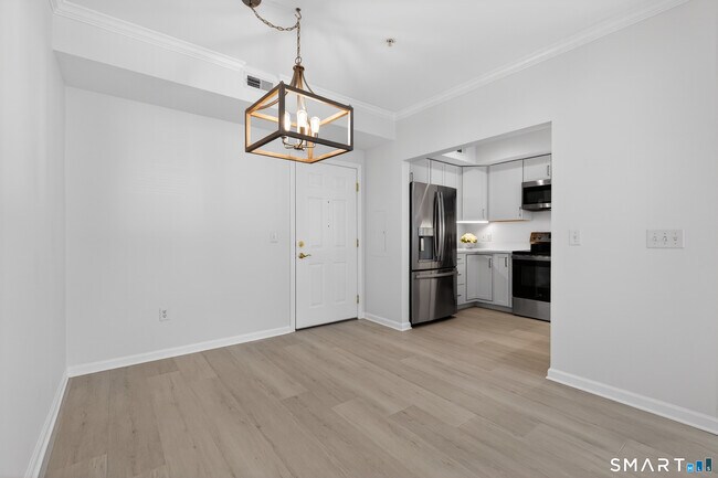 Building Photo - 2590 Gold Star Hwy