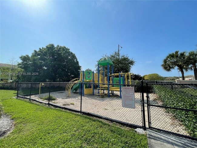 Building Photo - 5025 Wiles Rd
