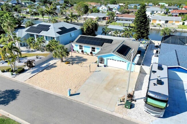 Building Photo - 1015 Spindle Palm Way