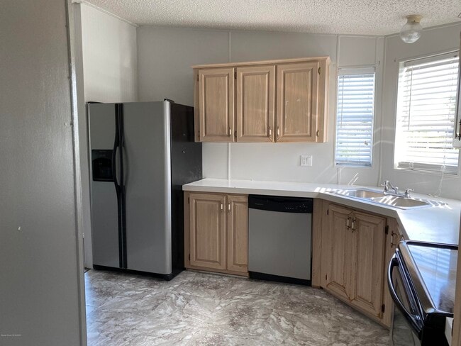 Building Photo - 1452 Turkey Creek Dr NE