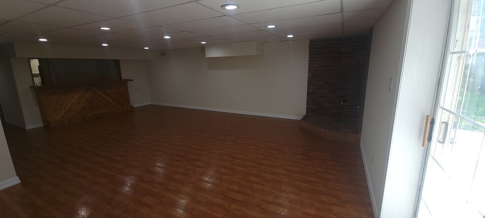 Building Photo - 1134 Pin Oak Dr