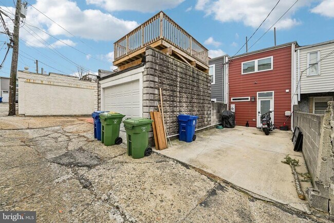 Building Photo - 503 S Bouldin St