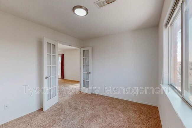 Building Photo - 8705 Silvercrest Ct NW