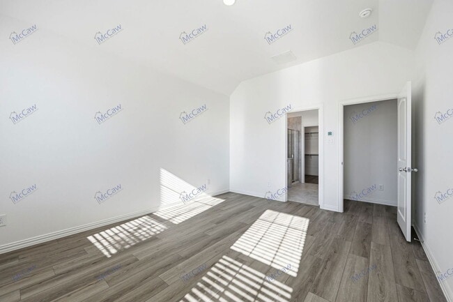 Building Photo - 239 Golden Run Dr