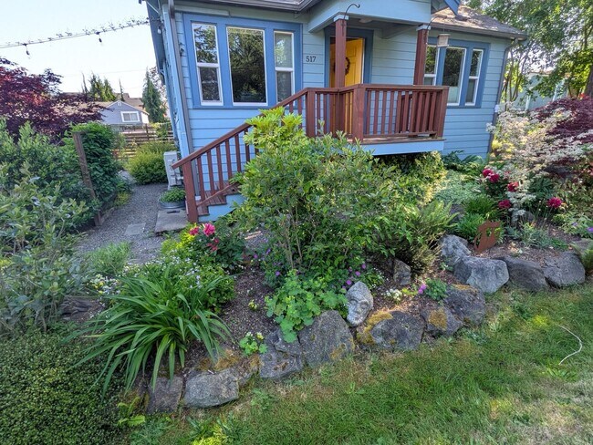 Building Photo - 517 N 97th St