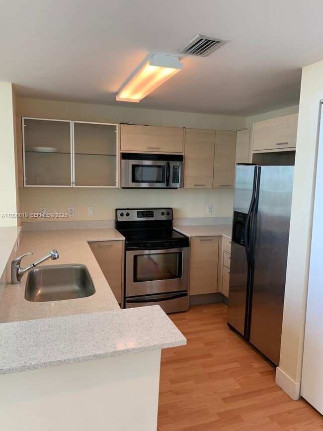 Building Photo - 350 NE 24th St