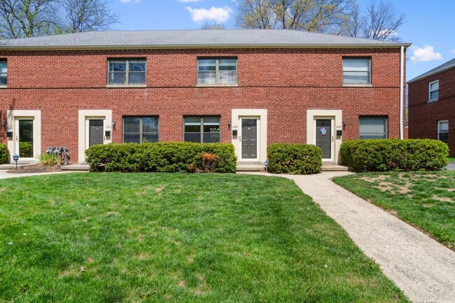 Building Photo - 638 Blenheim Rd