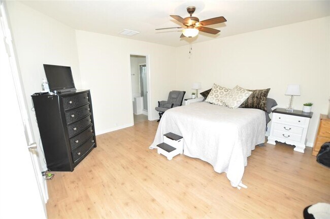 Building Photo - 4733 Foster Hill Ct