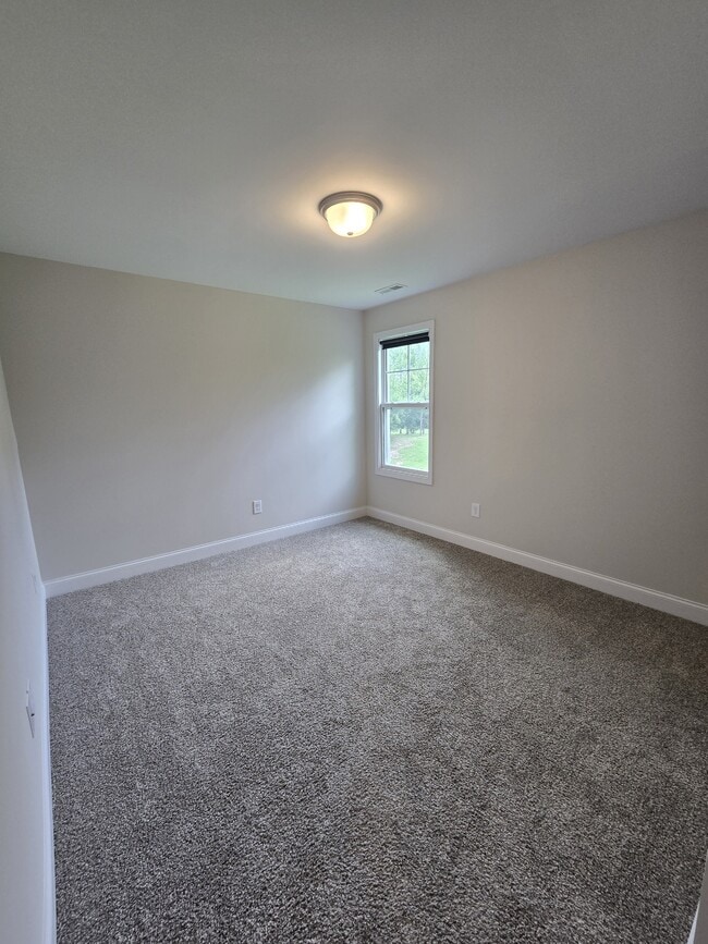 Building Photo - 463 Jackson Pond Dr