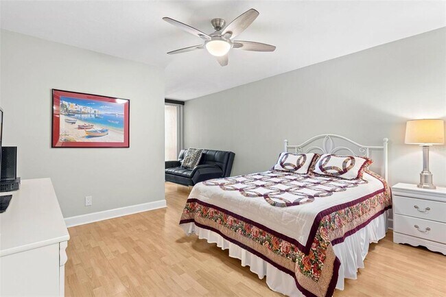 Building Photo - 1660 Gulf Blvd