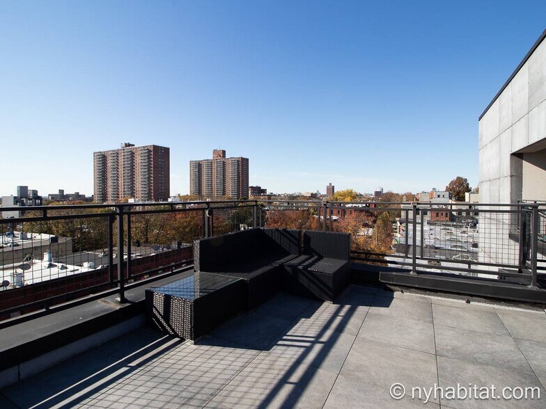 Building Photo - 1325 Herkimer St