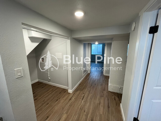 Building Photo - 1322 S 4th Ave