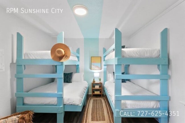 Building Photo - 11208 Duncan St