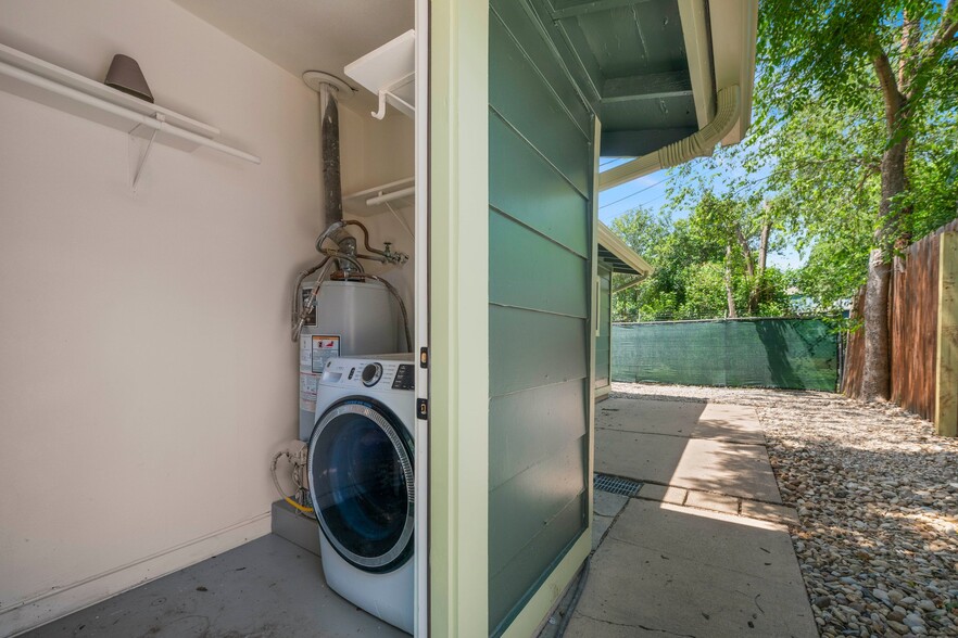 Building Photo - 3508 Southridge Dr