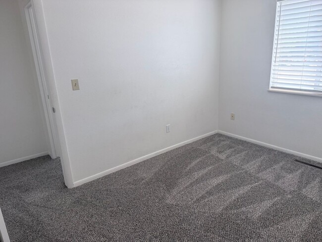Building Photo - 5710 Eldora Dr