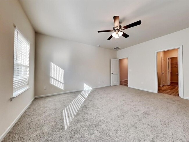 Building Photo - 332 Oliver Dr