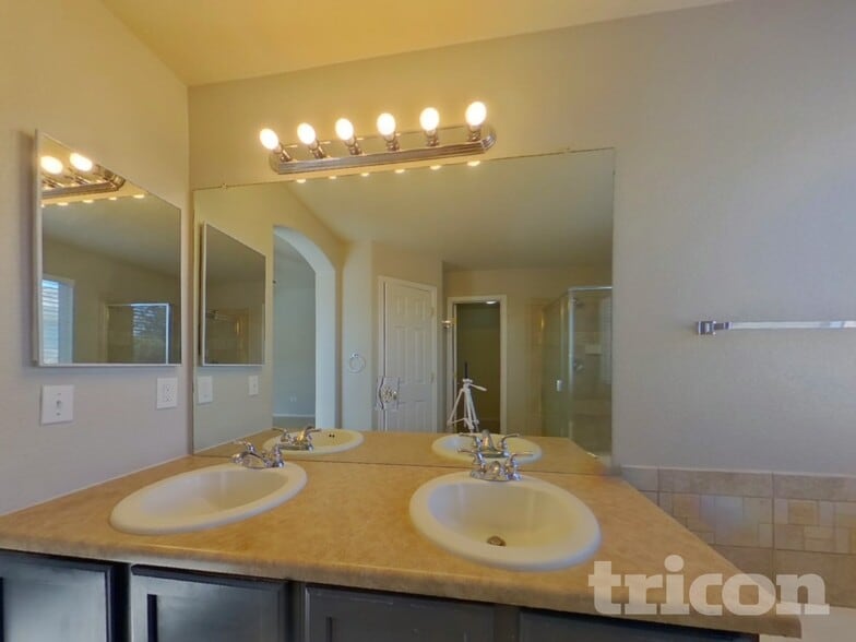 Building Photo - 16116 E Wigeon Pl