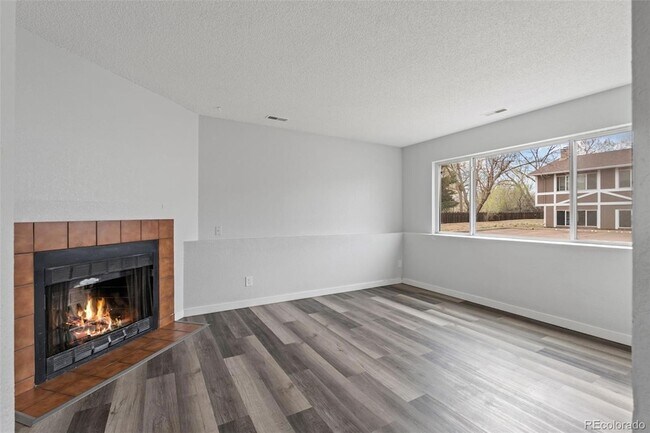 Building Photo - 3445 Cochran Dr