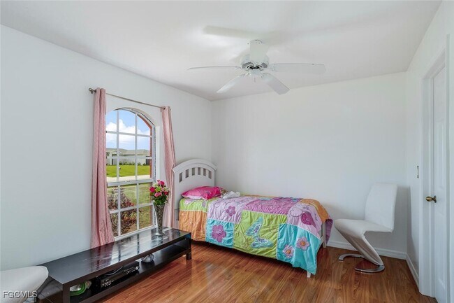 Building Photo - 1228 NW 14th Pl