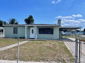 Building Photo - 1026 Cherry Rd