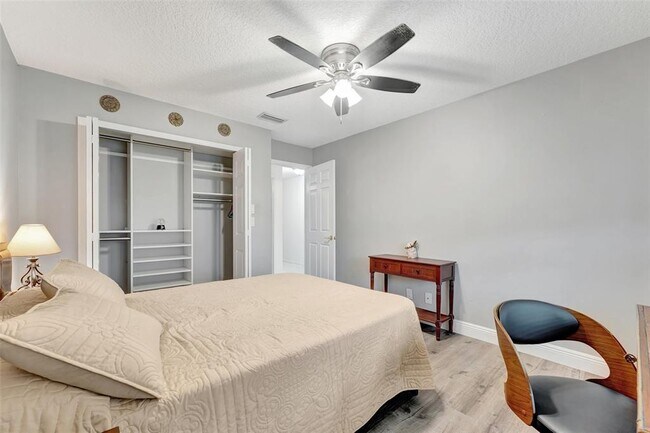 Building Photo - 5655 NW 86th Ave
