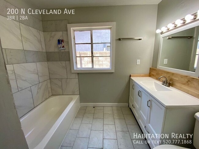 Building Photo - 200 N Cleveland Ave