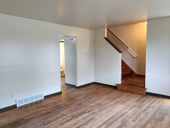 Building Photo - 7308-7312 W Mill Rd