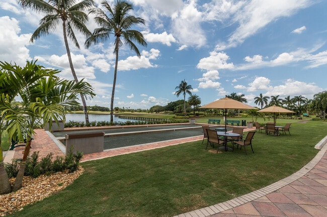 Building Photo - 10891 Fairmont Village Dr