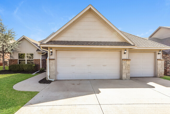 Building Photo - Beautiful Home!