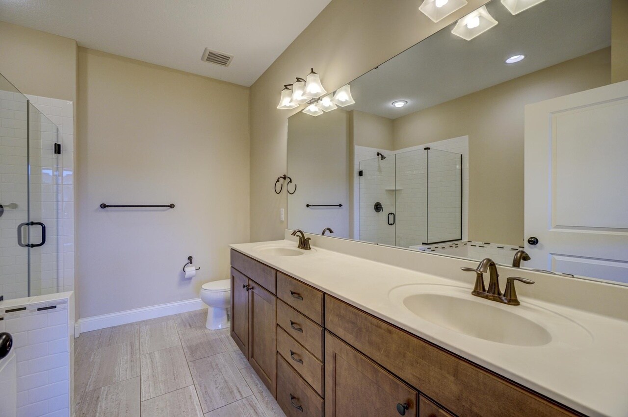 Building Photo - 10889 Retreat Ln