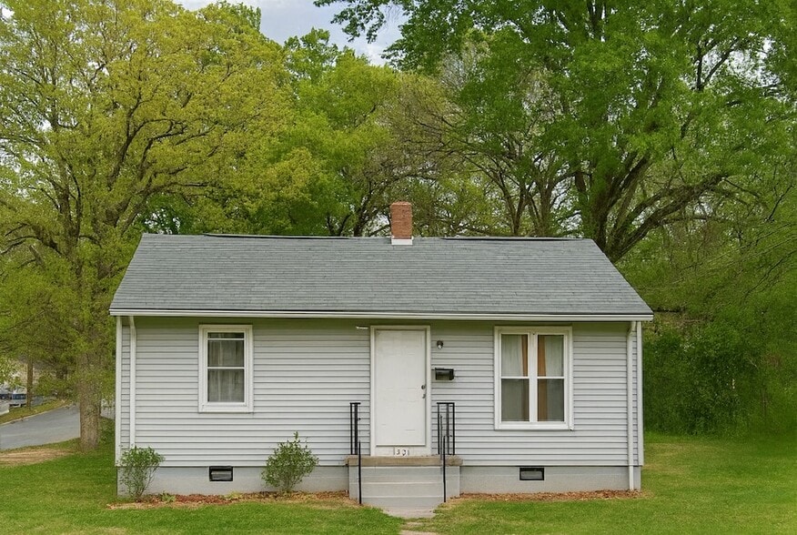 Primary Photo - 1201 Highland Ave