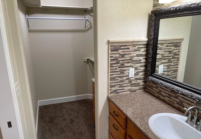 Building Photo - Beautiful 2bd/2ba Condo in West Greeley with Garage!