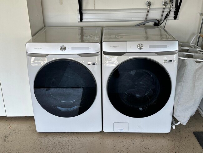 Building Photo - 166 Wimbledon Ct