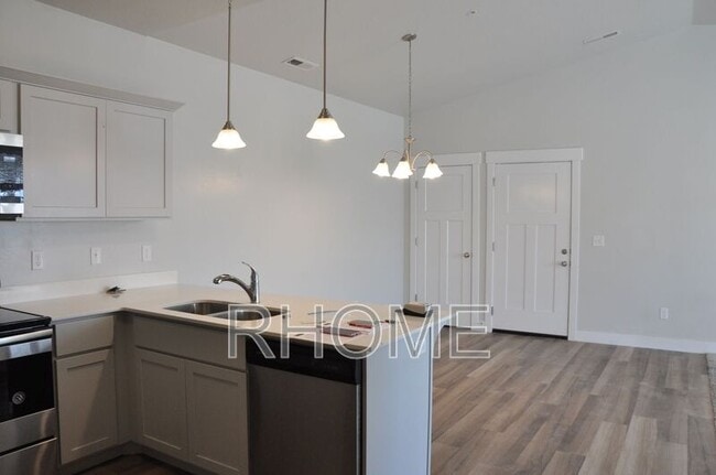 Building Photo - 4076 W 1530 N EE-301