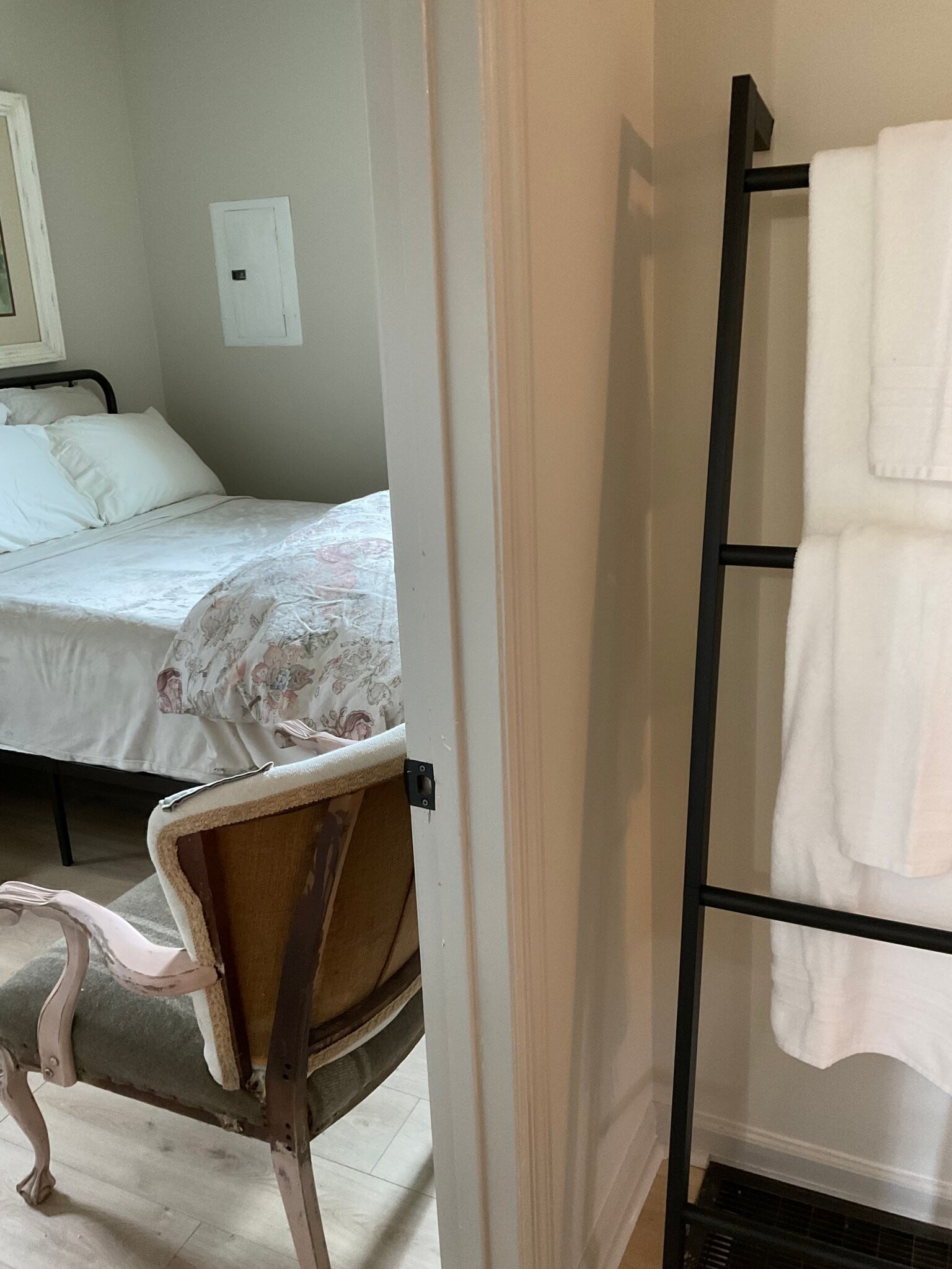 Building Photo - 212 Washington St W