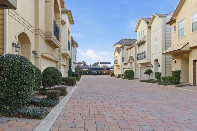 Building Photo - 1303 Sherwood Point Ln