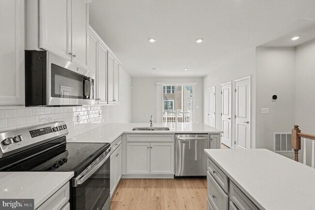 Building Photo - 4706 Torrey Ln