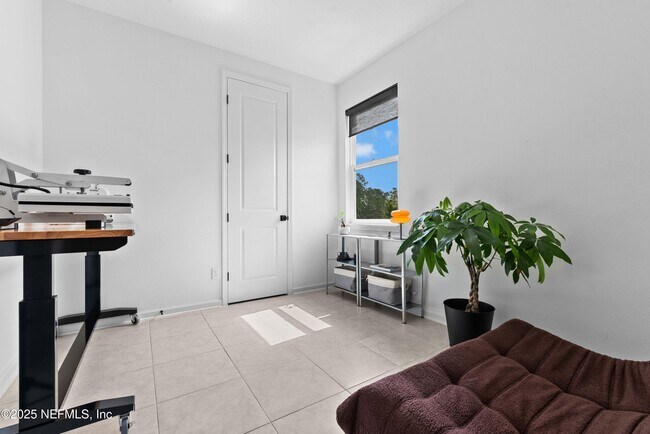 Building Photo - 4556 Pine Ridge Pkwy