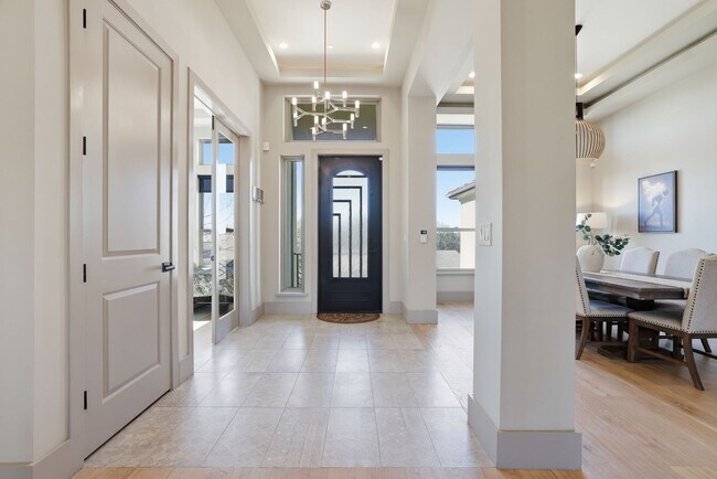 Building Photo - 3813 Calverhall Way