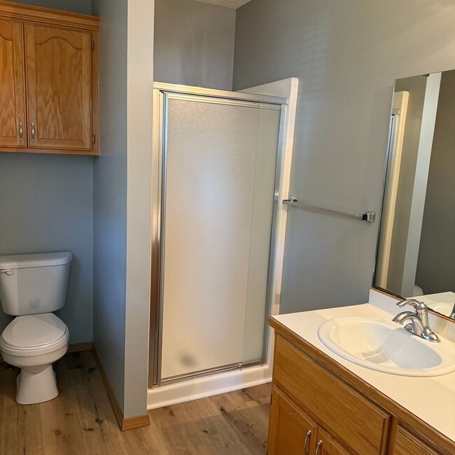 Building Photo - Beautiful 3 bedroom 2 Bathroom home in Wil...