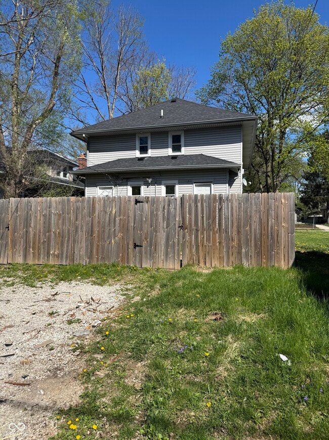 Building Photo - 4040 N College Ave