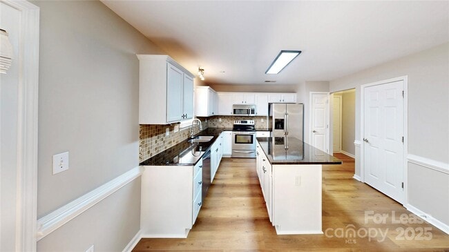 Building Photo - 1838 Chinchester Ln