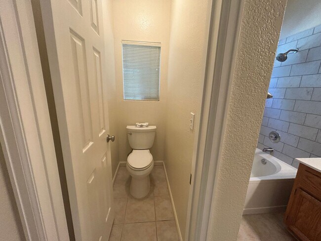 Building Photo - 7025 Sandy Souza Way