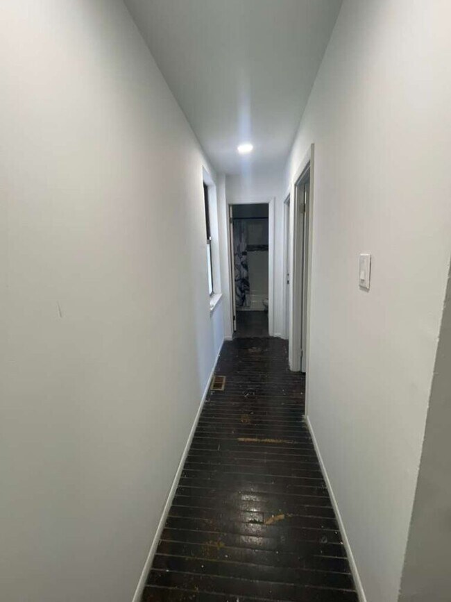 Building Photo - 308 W Wildey St