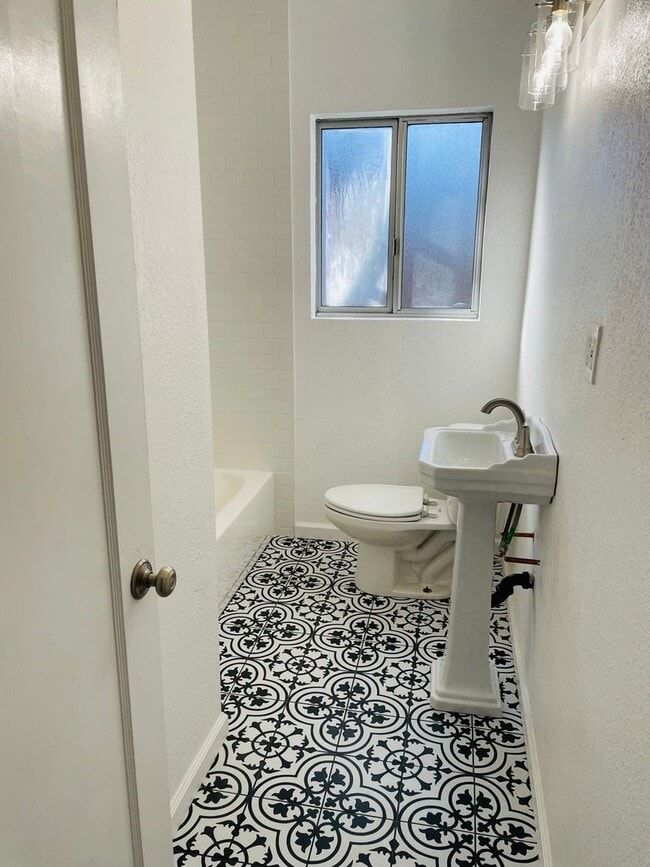 Building Photo - 3151 Rubicon Way