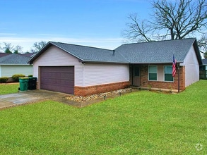 Building Photo - 911 Lawton Ct