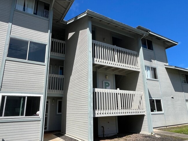 Building Photo - 2BD/2BA/2Pkg at Gardens of Launani Valley