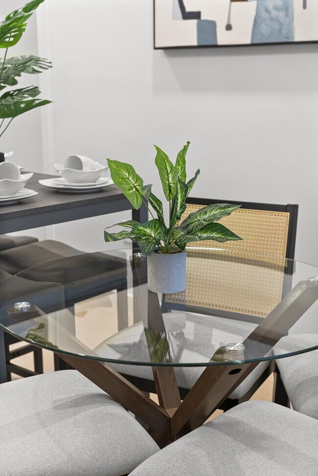 Building Photo - 35 W 2nd St